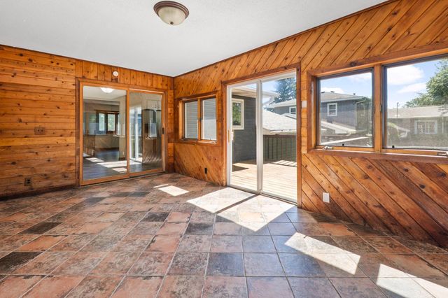 2090 Carnelian Lane, Eagan, MN 55122