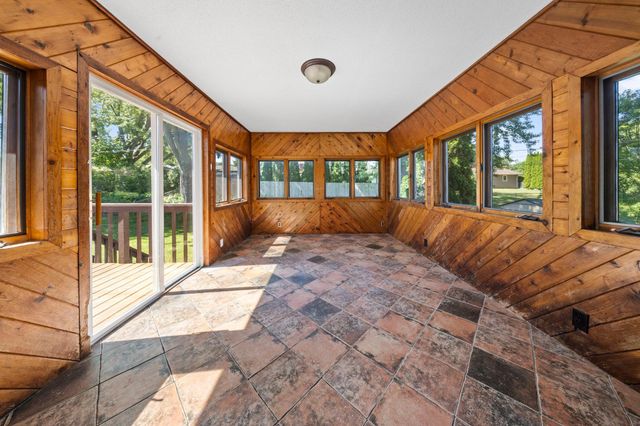 2090 Carnelian Lane, Eagan, MN 55122