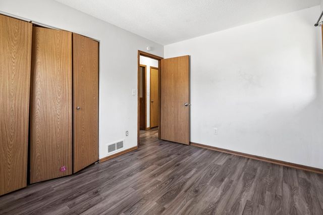 2090 Carnelian Lane, Eagan, MN 55122