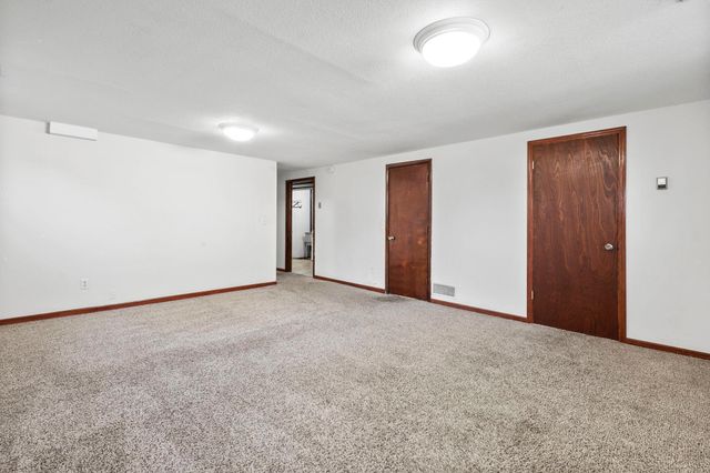 2090 Carnelian Lane, Eagan, MN 55122