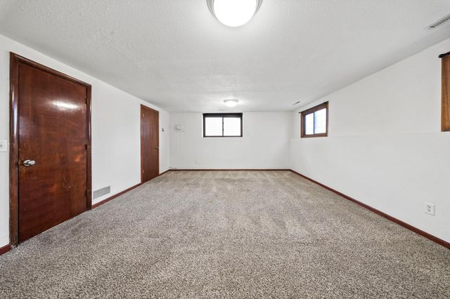 2090 Carnelian Lane, Eagan, MN 55122