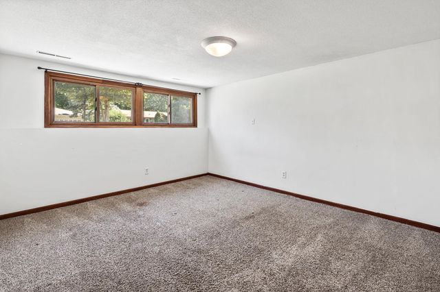 2090 Carnelian Lane, Eagan, MN 55122
