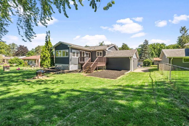 2090 Carnelian Lane, Eagan, MN 55122