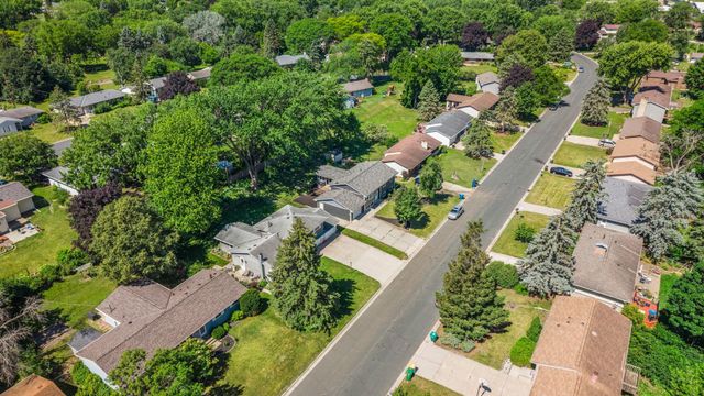 2090 Carnelian Lane, Eagan, MN 55122