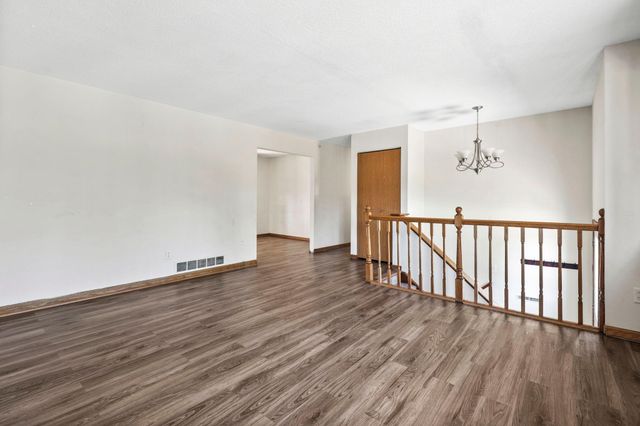 2090 Carnelian Lane, Eagan, MN 55122