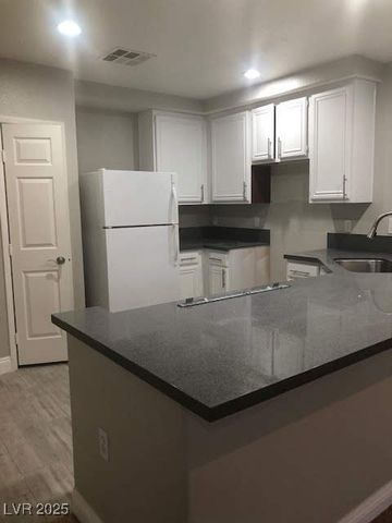 10245 South Maryland Parkway 2193, Las Vegas, NV 89183