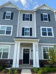 4515 Chelsea Manor Circle 4515, Aurora, IL 60504