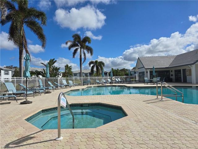 859 Tanbark DR 204, Naples, FL 34108