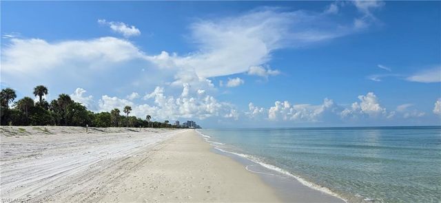 859 Tanbark DR 204, Naples, FL 34108