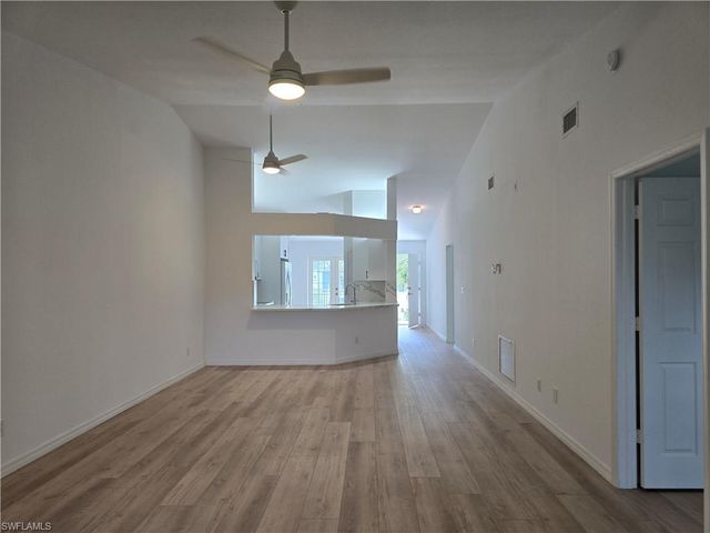 859 Tanbark DR 204, Naples, FL 34108