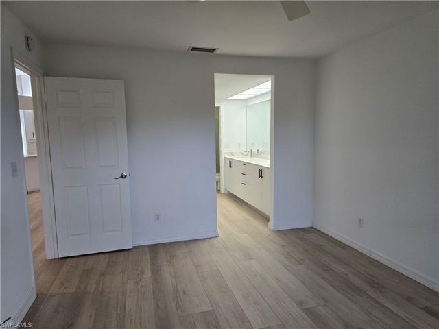 859 Tanbark DR 204, Naples, FL 34108