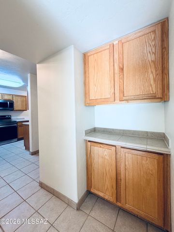 5675 N Camino Esplendora Apt 5126, Tucson, AZ 85718