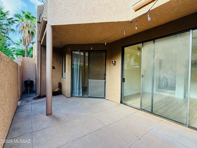 5675 N Camino Esplendora Apt 5126, Tucson, AZ 85718