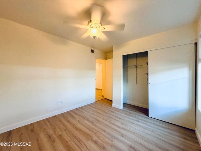 5675 N Camino Esplendora Apt 5126, Tucson, AZ 85718