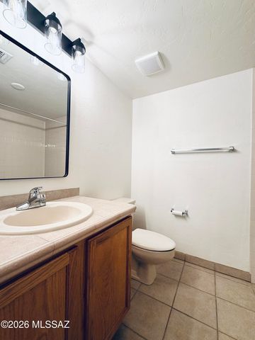 5675 N Camino Esplendora Apt 5126, Tucson, AZ 85718