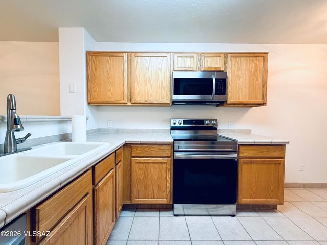 5675 N Camino Esplendora Apt 5126, Tucson, AZ 85718