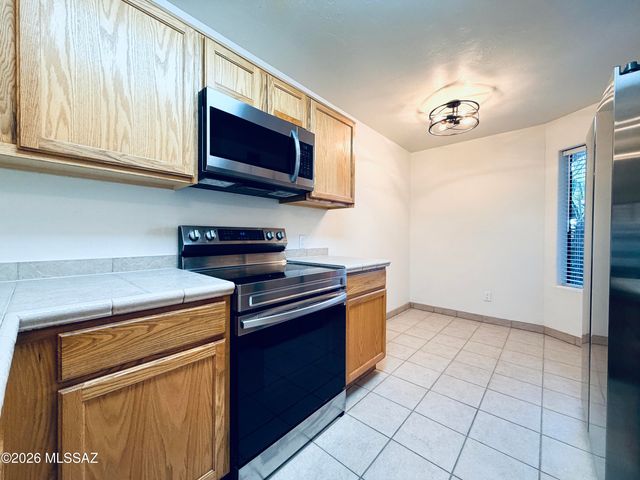 5675 N Camino Esplendora Apt 5126, Tucson, AZ 85718