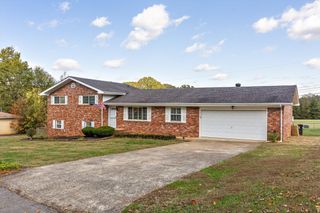 7857 Parkshore Circle, Hixson, TN 37343