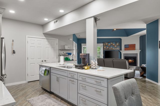 123 Oak Drive 6, Branson, MO 65616