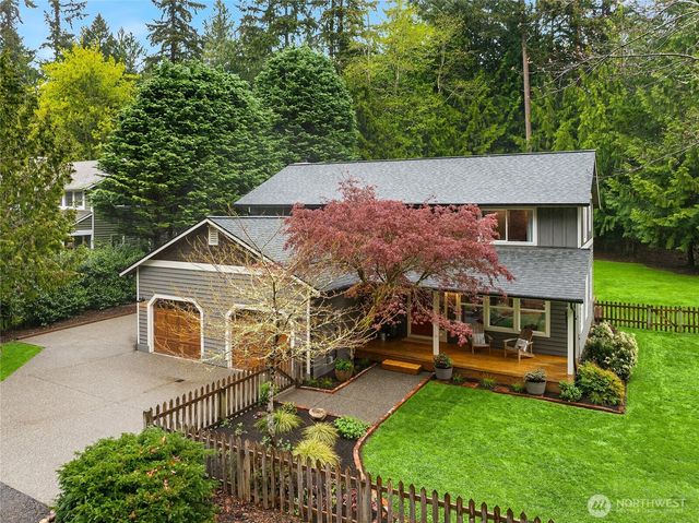 8450 Jennie Avenue NE, Bainbridge Island, WA 98110