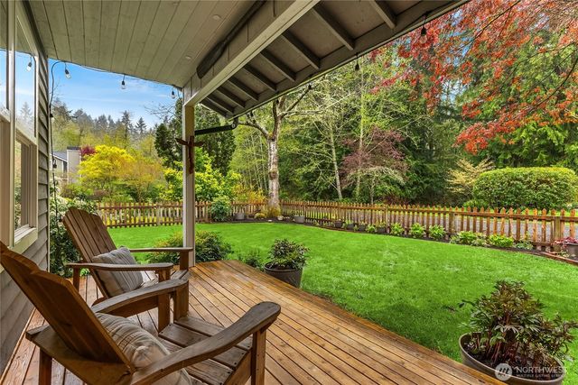 8450 Jennie Avenue NE, Bainbridge Island, WA 98110