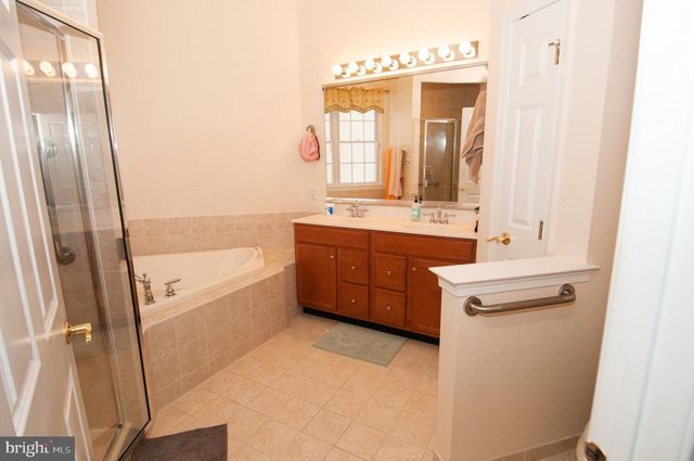 29 COPERNICUS CT, Cranbury, NJ 08512