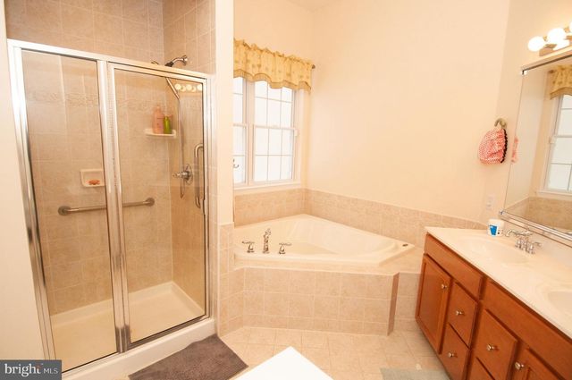 29 COPERNICUS CT, Cranbury, NJ 08512