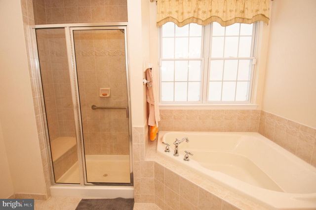 29 COPERNICUS CT, Cranbury, NJ 08512