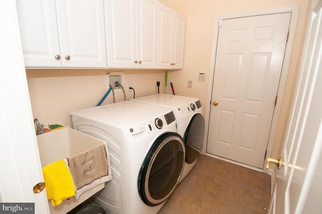 29 COPERNICUS CT, Cranbury, NJ 08512