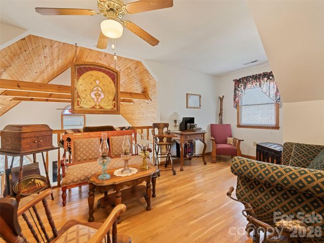 89 Stump Lane, Maggie Valley, NC 28751