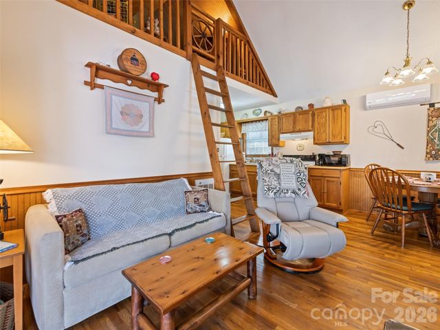 89 Stump Lane, Maggie Valley, NC 28751