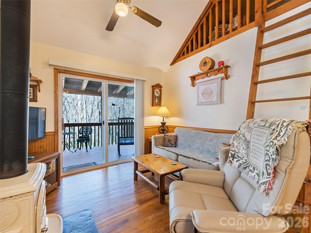 89 Stump Lane, Maggie Valley, NC 28751
