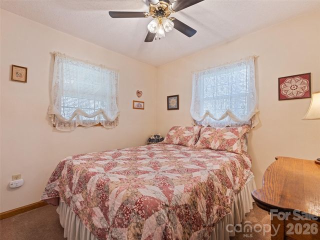 89 Stump Lane, Maggie Valley, NC 28751