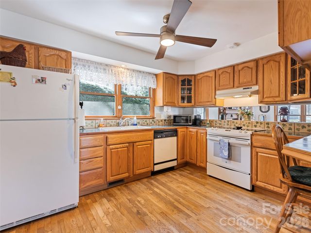 89 Stump Lane, Maggie Valley, NC 28751