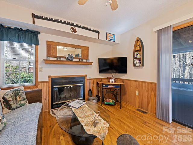 89 Stump Lane, Maggie Valley, NC 28751