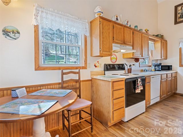 89 Stump Lane, Maggie Valley, NC 28751