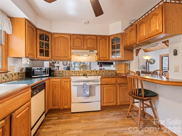 89 Stump Lane, Maggie Valley, NC 28751