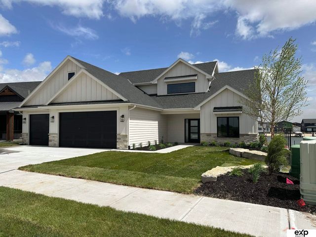 28574 Jessie Circle, Valley, NE 68064