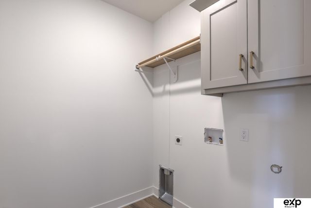 28574 Jessie Circle, Valley, NE 68064