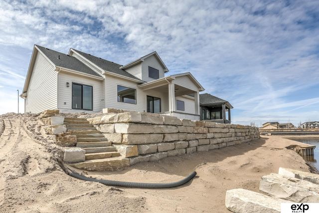 28574 Jessie Circle, Valley, NE 68064
