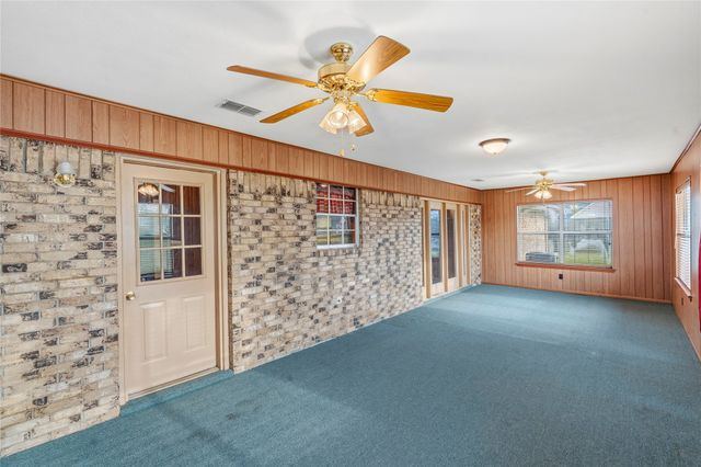 430 County Road 3311, Sulphur Springs, TX 75482