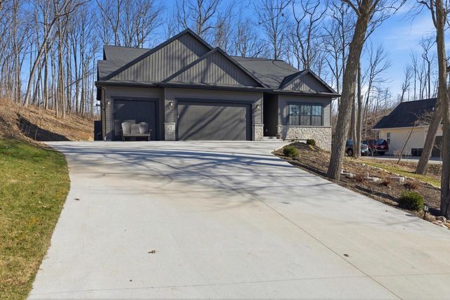 W433 Helen LANE, Campbellsport, WI 53010