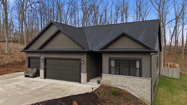 W433 Helen LANE, Campbellsport, WI 53010