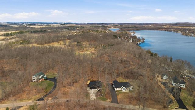 W433 Helen LANE, Campbellsport, WI 53010