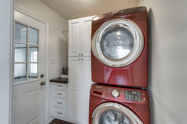 5408 Shallow Creek Drive, Midlothian, TX 76065