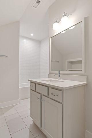 3358 Acklen Ave, Nashville, TN 37212