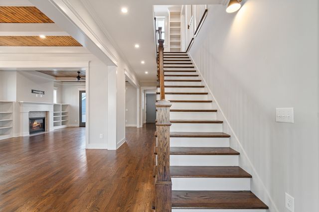 3358 Acklen Ave, Nashville, TN 37212