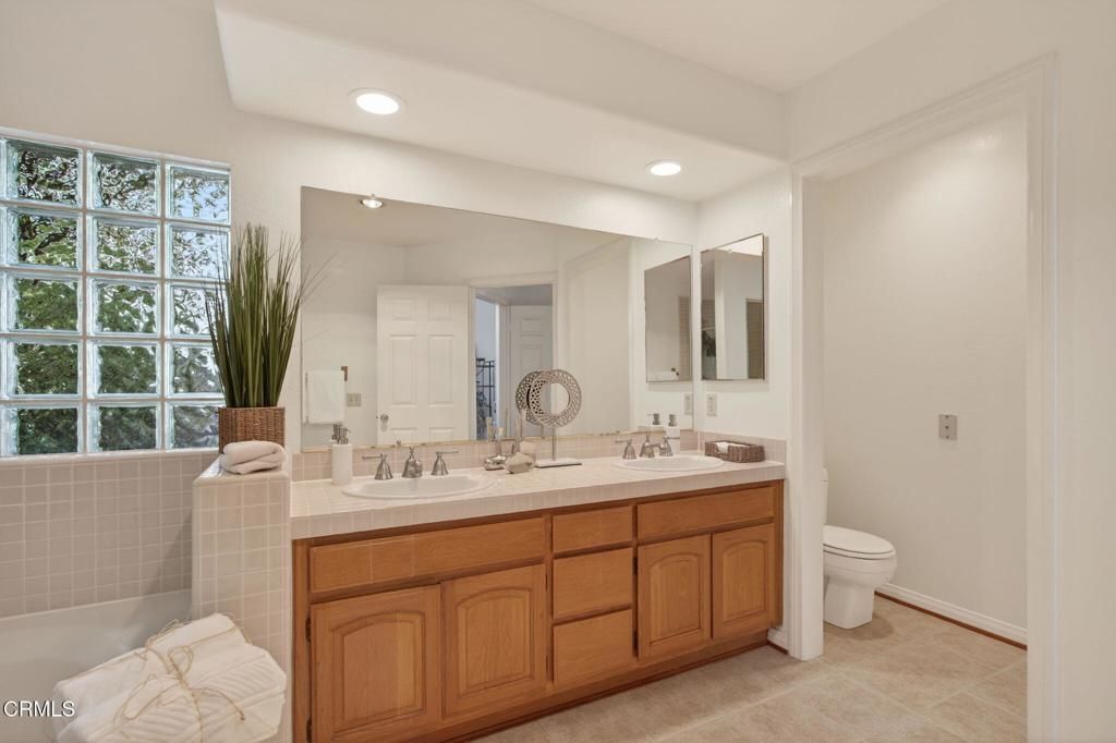 Image 20 of property listing at 2177 Eastridge Trail, Oxnard, CA 93036