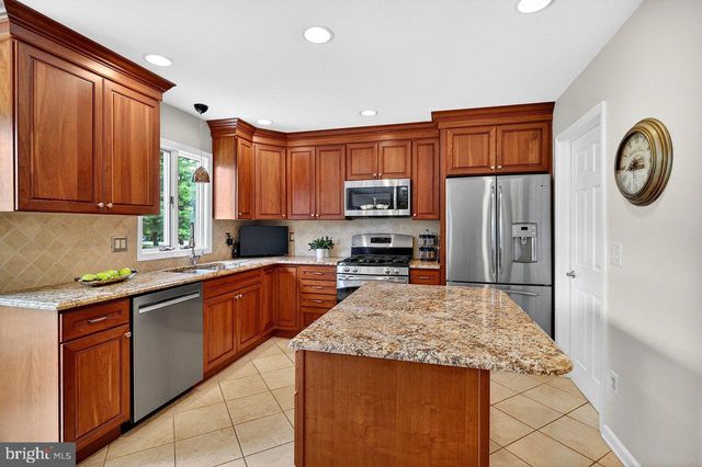 92 BRADFORD LANE, Plainsboro, NJ 08536