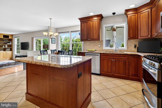 92 BRADFORD LANE, Plainsboro, NJ 08536